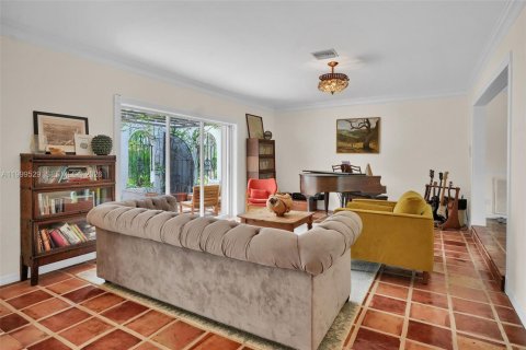 House in Palmetto Bay, Florida 5 bedrooms, 301.56 sq.m. № 2067659 - photo 11