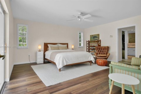 House in Palmetto Bay, Florida 5 bedrooms, 301.56 sq.m. № 2067659 - photo 23