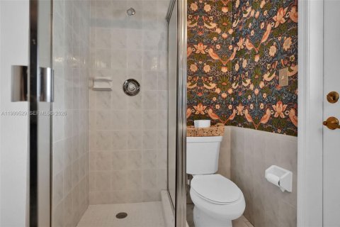 House in Palmetto Bay, Florida 5 bedrooms, 301.56 sq.m. № 2067659 - photo 21