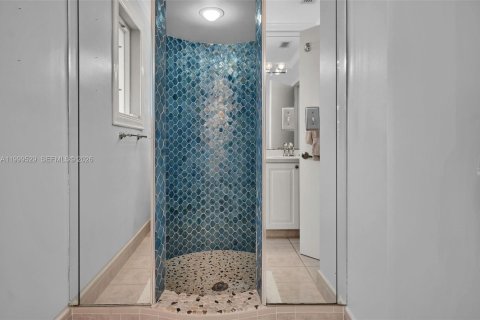 House in Palmetto Bay, Florida 5 bedrooms, 301.56 sq.m. № 2067659 - photo 30