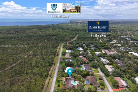 House in Palmetto Bay, Florida 5 bedrooms, 301.56 sq.m. № 2067659 - photo 4