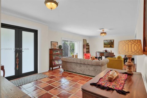 House in Palmetto Bay, Florida 5 bedrooms, 301.56 sq.m. № 2067659 - photo 10