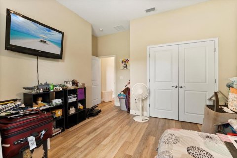 House in DeBary, Florida 4 bedrooms, 219.9 sq.m. № 1912094 - photo 26