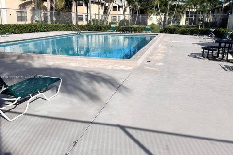 Condominio en alquiler en Homestead, Florida, 3 dormitorios, 111.02 m2 № 1969368 - foto 19