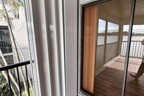 Condominio en alquiler en Homestead, Florida, 3 dormitorios, 111.02 m2 № 1969368 - foto 21