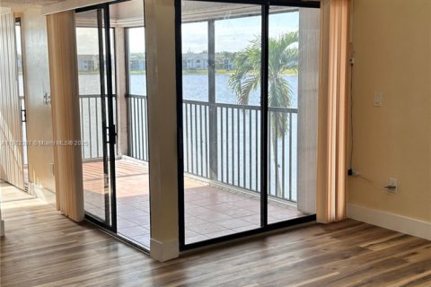 Condominio en alquiler en Homestead, Florida, 3 dormitorios, 111.02 m2 № 1969368 - foto 7