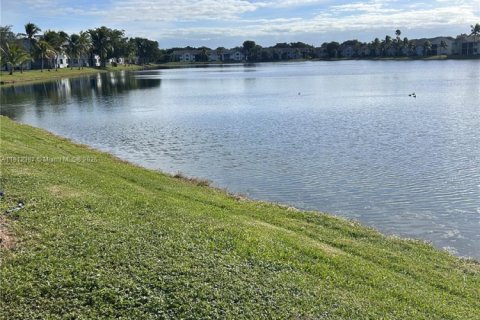 Condominio en alquiler en Homestead, Florida, 3 dormitorios, 111.02 m2 № 1969368 - foto 17