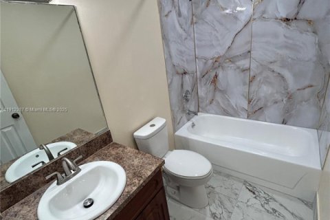 Condominio en alquiler en Homestead, Florida, 3 dormitorios, 111.02 m2 № 1969368 - foto 8