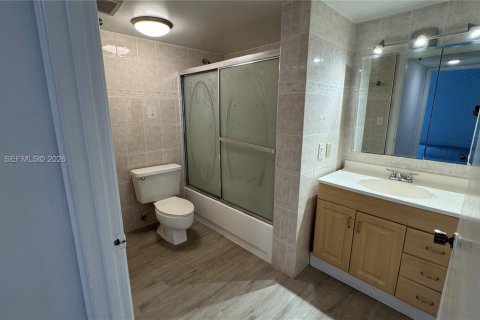 Condo in Miami, Florida, 1 bedroom  № 2011316 - photo 8