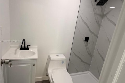Immobilier commercial à louer à Miami, Floride: 1 chambre, 211.82 m2 № 2276168 - photo 14