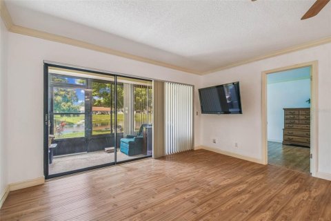 Condo in Port Richey, Florida, 2 bedrooms  № 1858426 - photo 26