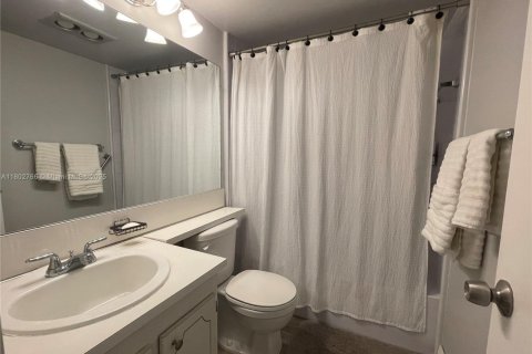Copropriété à louer à Deerfield Beach, Floride: 2 chambres, 76.18 m2 № 1960060 - photo 9