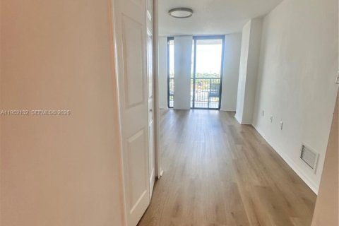 Condominio en alquiler en Miami, Florida, 2 dormitorios, 81.38 m2 № 2006477 - foto 14