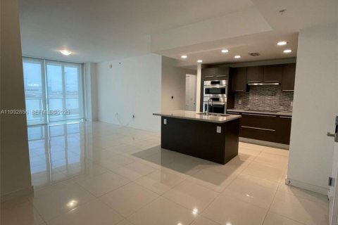 Copropriété à louer à Doral, Floride: 2 chambres, 104.98 m2 № 1991147 - photo 2