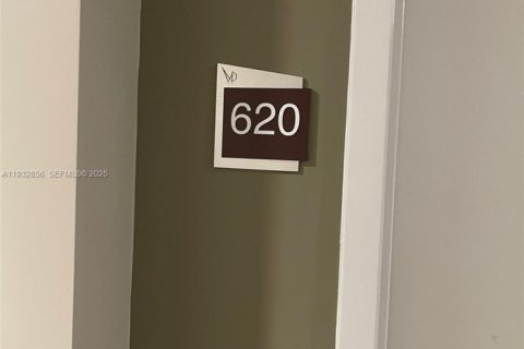 Copropriété à louer à Doral, Floride: 2 chambres, 104.98 m2 № 1991147 - photo 9