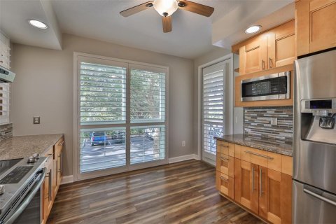 Condominio en alquiler en Saint Petersburg, Florida, 2 dormitorios, 137.5 m2 № 1717063 - foto 9