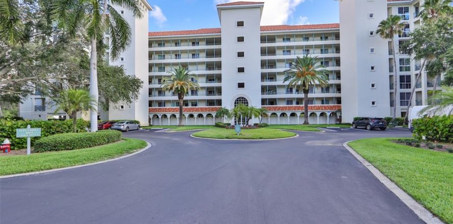 Condominio en Saint Petersburg, Florida, 2 dormitorios  № 1717063