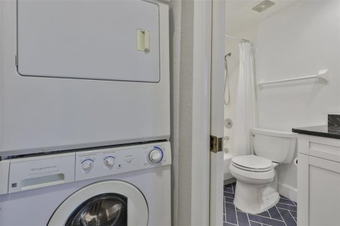 Condominio en alquiler en Saint Petersburg, Florida, 2 dormitorios, 137.5 m2 № 1717063 - foto 18