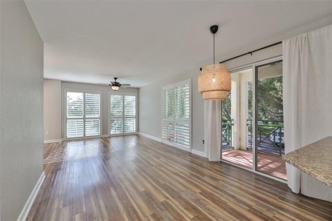 Condominio en alquiler en Saint Petersburg, Florida, 2 dormitorios, 137.5 m2 № 1717063 - foto 12