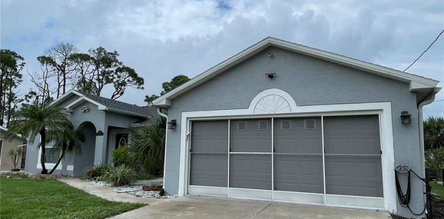 Villa ou maison à Port Charlotte, Floride 3 chambres, 130.99 m2 № 1769003