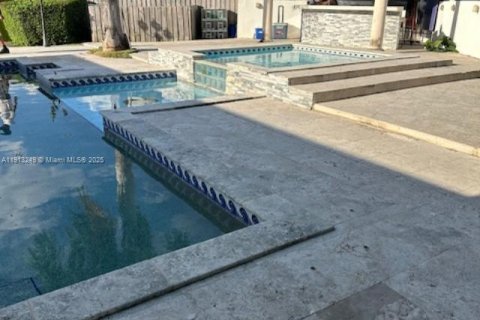 Снять в аренду виллу или дом в Майами, Флорида 5 спален, 165.18м2, № 2013874 - фото 2