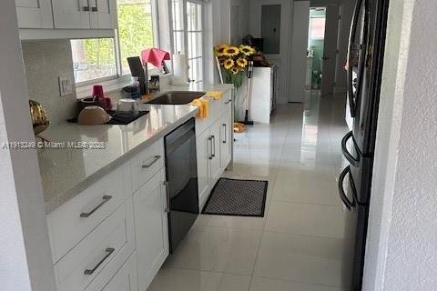 Снять в аренду виллу или дом в Майами, Флорида 5 спален, 165.18м2, № 2013874 - фото 10