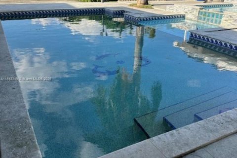 Снять в аренду виллу или дом в Майами, Флорида 5 спален, 165.18м2, № 2013874 - фото 3