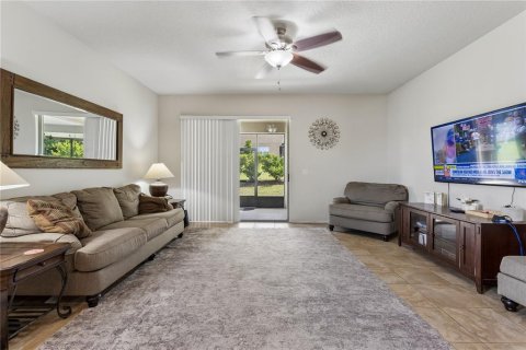 Casa en venta en Mount Dora, Florida, 3 dormitorios, 184.88 m2 № 2386289 - foto 9