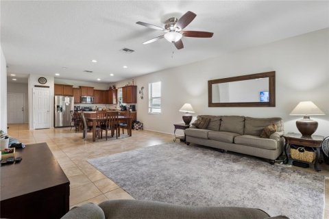Casa en venta en Mount Dora, Florida, 3 dormitorios, 184.88 m2 № 2386289 - foto 11
