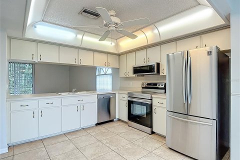 Villa ou maison à louer à New Port Richey, Floride: 3 chambres, 125.6 m2 № 1818927 - photo 16