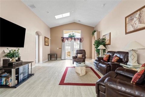 Villa ou maison à vendre à Kissimmee, Floride: 5 chambres, 198.44 m2 № 1894382 - photo 12