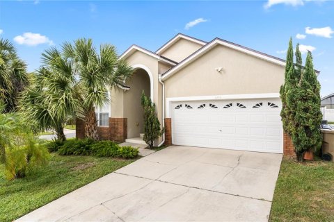 Villa ou maison à vendre à Kissimmee, Floride: 5 chambres, 198.44 m2 № 1894382 - photo 1