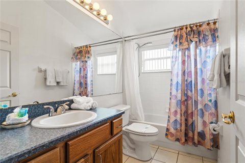 Villa ou maison à vendre à Kissimmee, Floride: 5 chambres, 198.44 m2 № 1894382 - photo 24