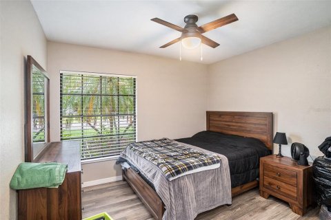 Casa en venta en Brandon, Florida, 4 dormitorios, 181.9 m2 № 1900844 - foto 13