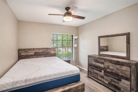 Casa en venta en Brandon, Florida, 4 dormitorios, 181.9 m2 № 1900844 - foto 15
