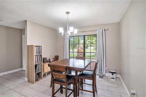 Casa en venta en Brandon, Florida, 4 dormitorios, 181.9 m2 № 1900844 - foto 8