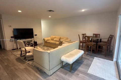 Купить виллу или дом в Бока-Ратон, Флорида 2 спальни, 106.09м2, № 2043526 - фото 7