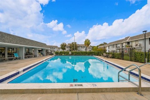 Condo in Orlando, Florida, 2 bedrooms  № 2379802 - photo 29