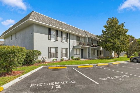 Condo in Orlando, Florida, 2 bedrooms  № 2379802 - photo 26