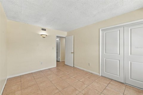 Condo in Orlando, Florida, 2 bedrooms  № 2379802 - photo 23