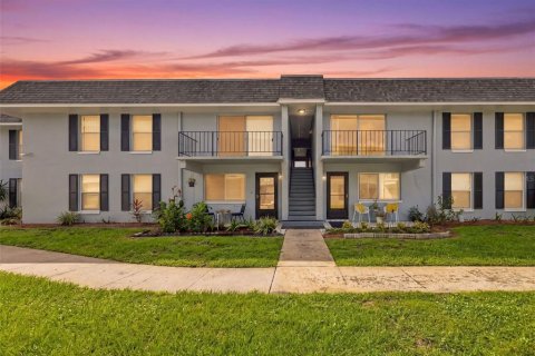Condo in Orlando, Florida, 2 bedrooms № 2379802