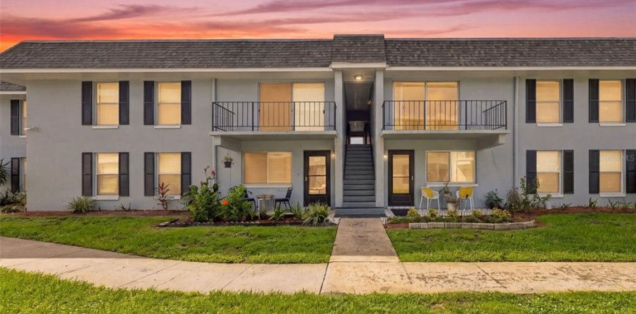 Condo in Orlando, Florida, 2 bedrooms  № 2379802