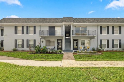 Condo in Orlando, Florida, 2 bedrooms  № 2379802 - photo 2