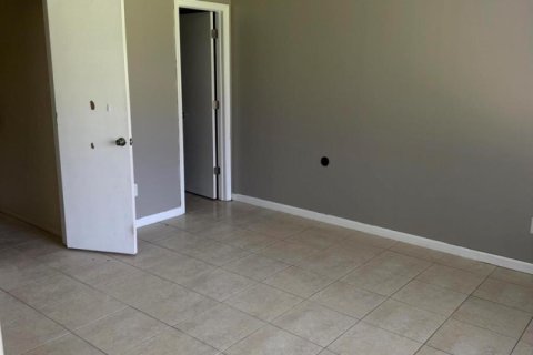 Appartement à louer à Port St. Lucie, Floride: 2 chambres, 85.56 m2 № 2177134 - photo 6