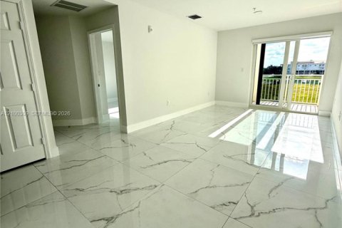 Condo in Doral, Florida, 1 bedroom  № 2400818 - photo 5
