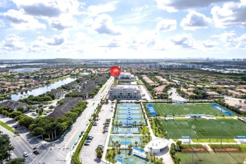 Condo in Doral, Florida, 1 bedroom  № 2400818