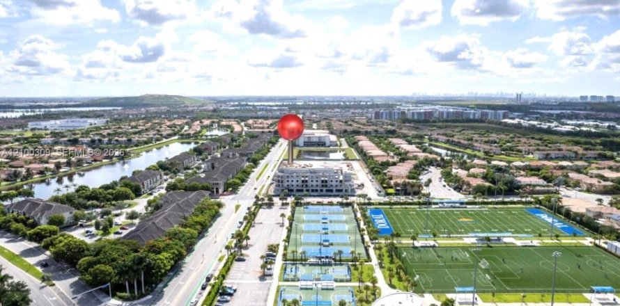 Condo in Doral, Florida, 1 bedroom  № 2400818
