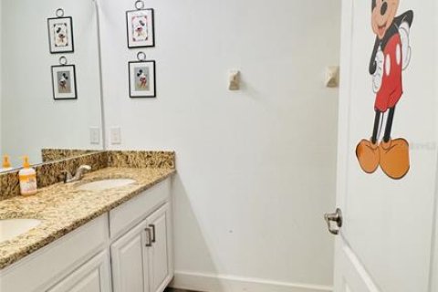 Touwnhouse à vendre à Kissimmee, Floride: 4 chambres, 176.7 m2 № 2347341 - photo 26