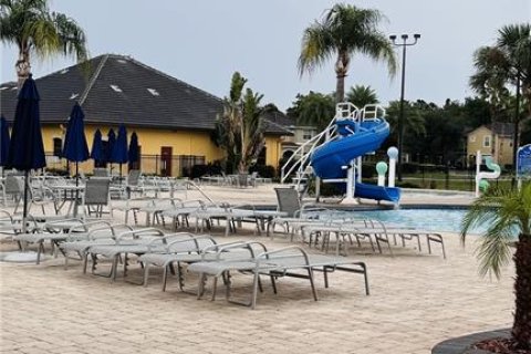 Touwnhouse à vendre à Kissimmee, Floride: 4 chambres, 176.7 m2 № 2347341 - photo 19