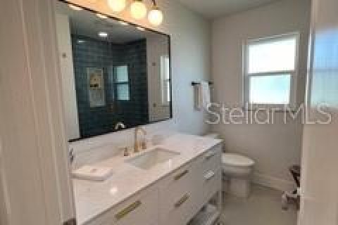 House in Sarasota, Florida 3 bedrooms, 181.16 sq.m. № 1684823 - photo 19